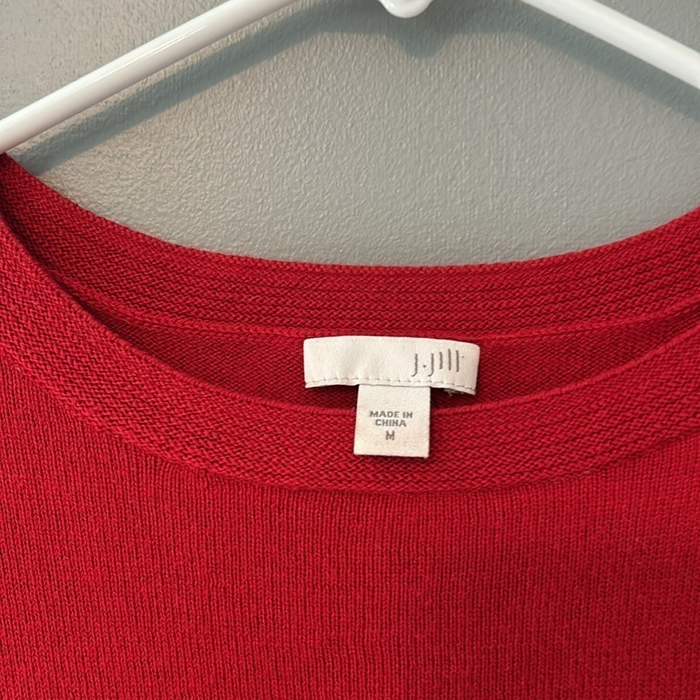 J.Jill Holiday Red Long Sleeve Pull Over Top Vented Sides Longer Fit Medium - Picture 4 of 5